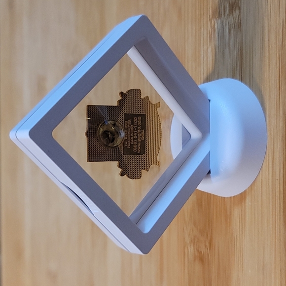 Super Bowl XXXVII Lapel Pin January, 26, 2003 - Picture 2 of 5